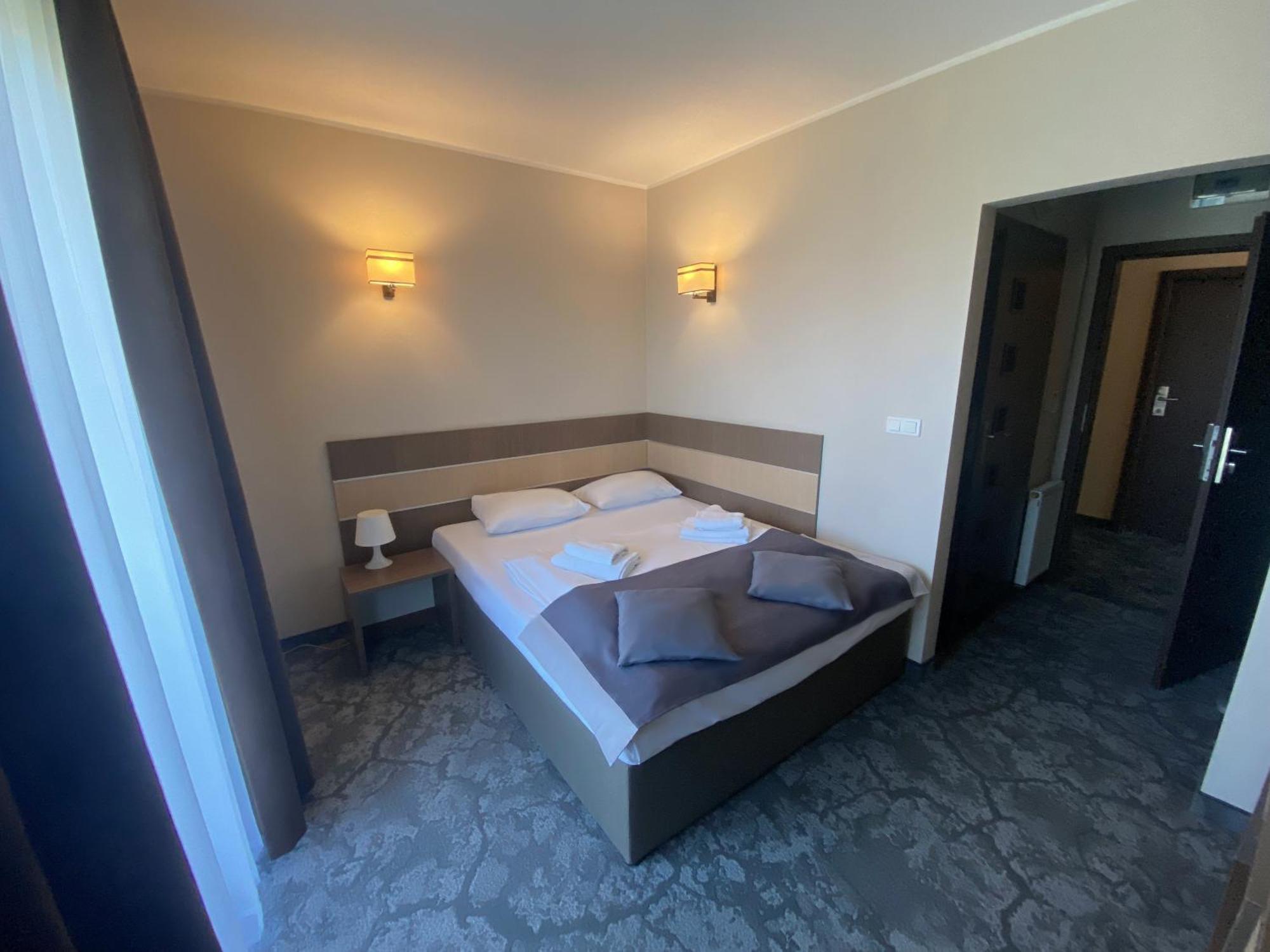 Hotel Sleep Wrocław Exteriör bild